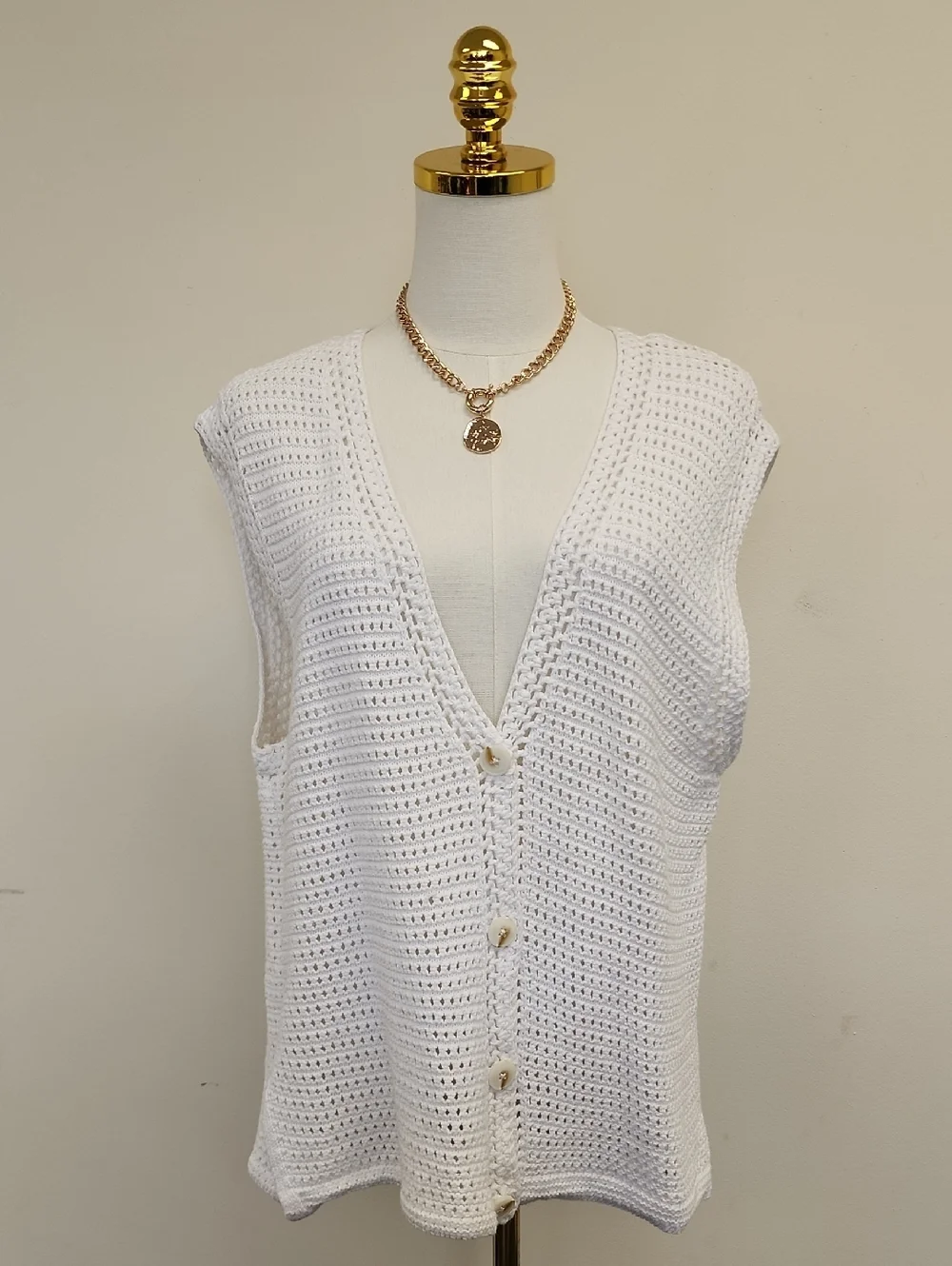 Sincerely Jules White Crochet Knit Button Front Sweater Vest Size Large